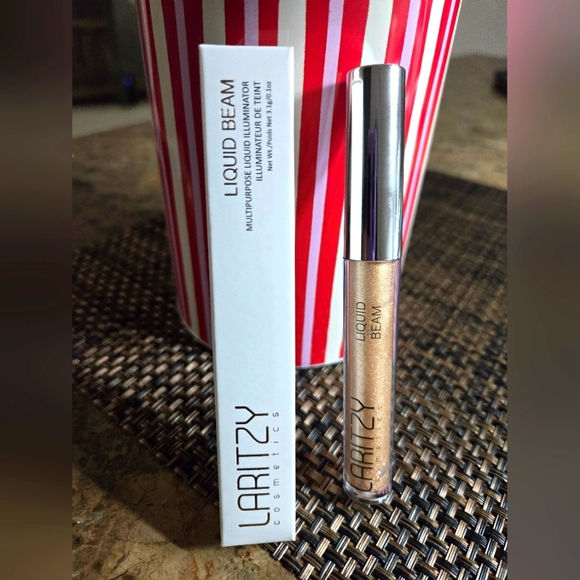 Laritzy Liquid beam Illuminator Topaz shade • New - Picture 4 of 4